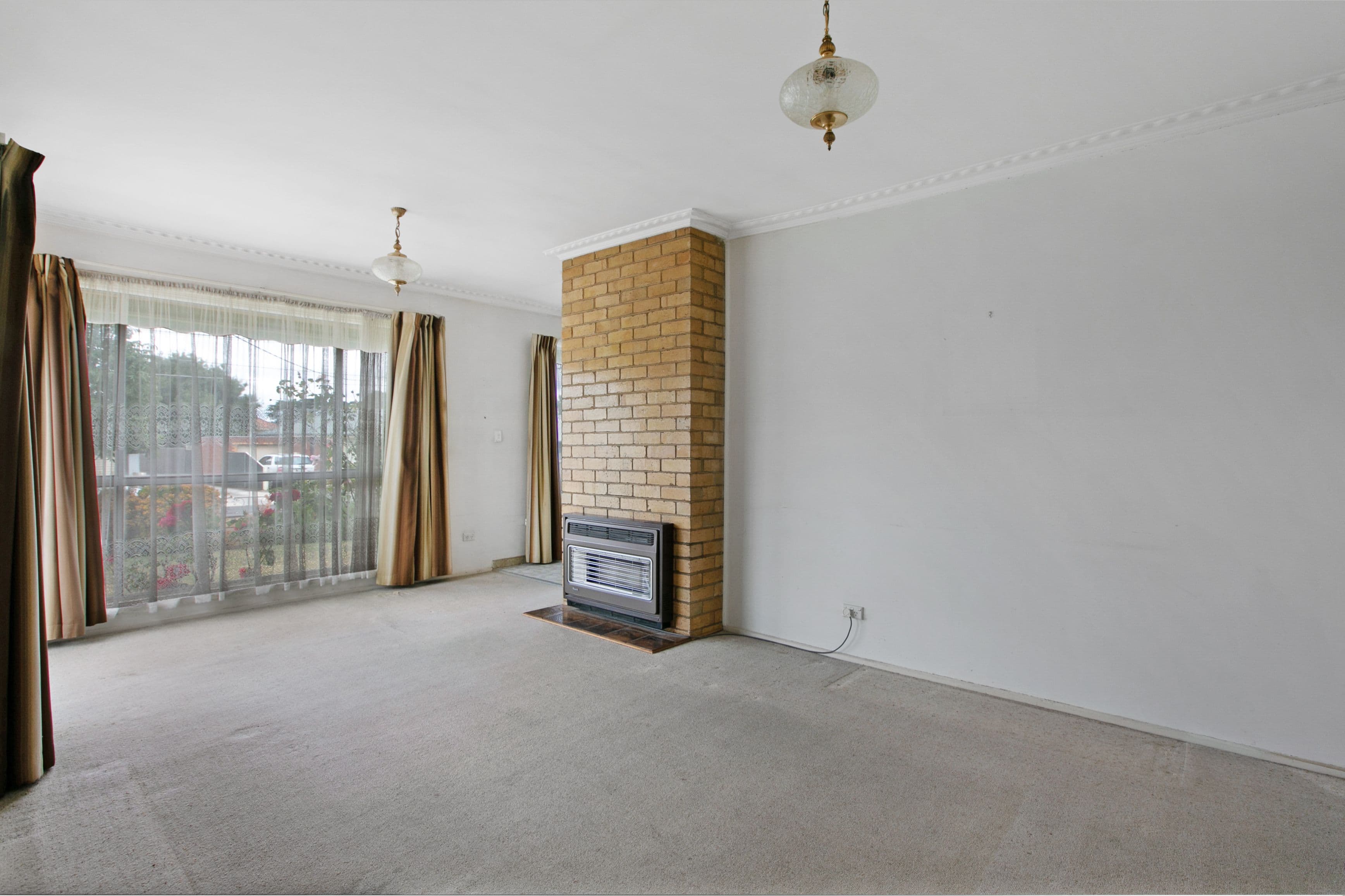 42 Willoughby Street, Reservoir VIC 3073, Reservoir - Thumbnail 4