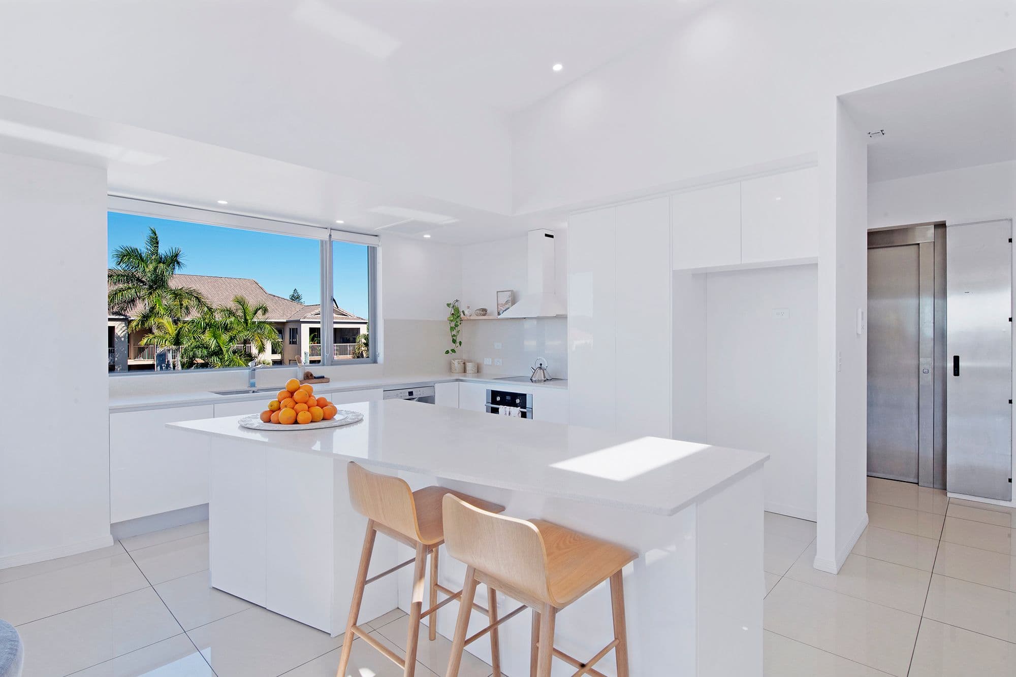 106 Petrel Avenue, Mermaid Beach QLD 4218, Mermaid Beach - Thumbnail 3