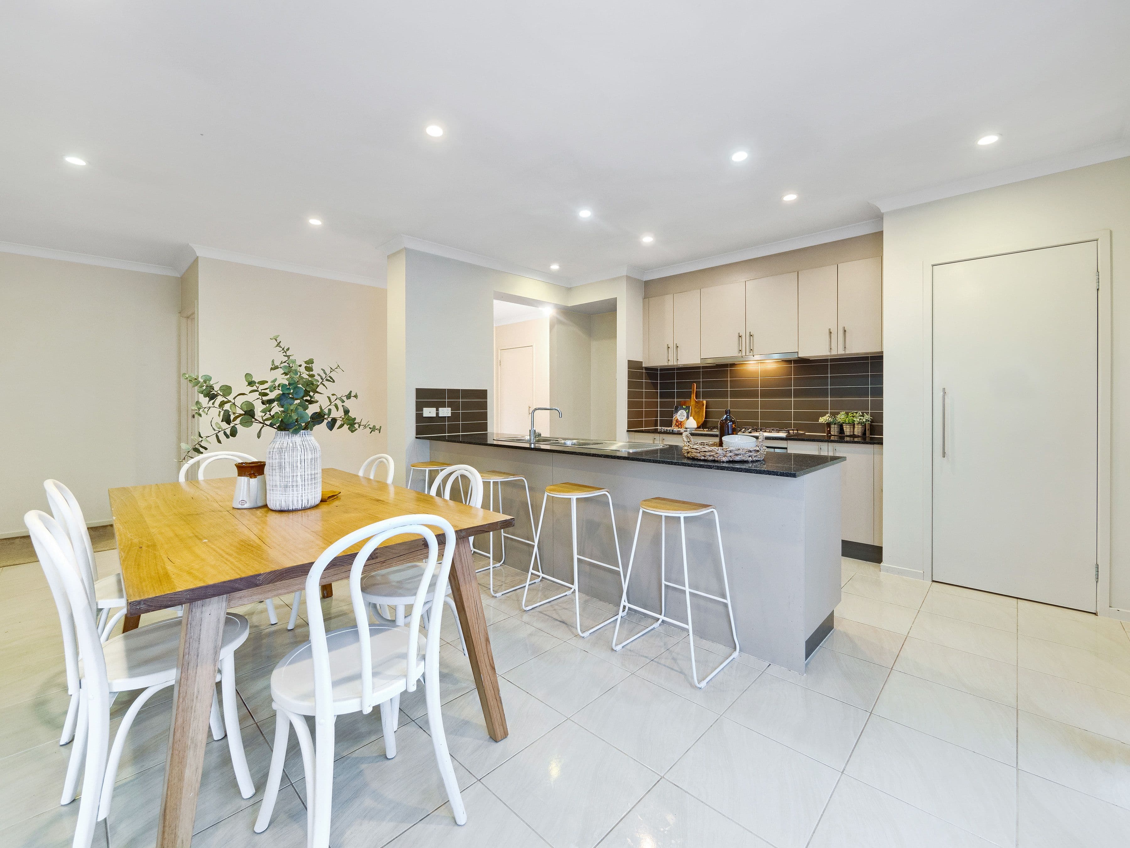 30 Kindred Avenue, Cranbourne North VIC 3977, Cranbourne North - Thumbnail 6
