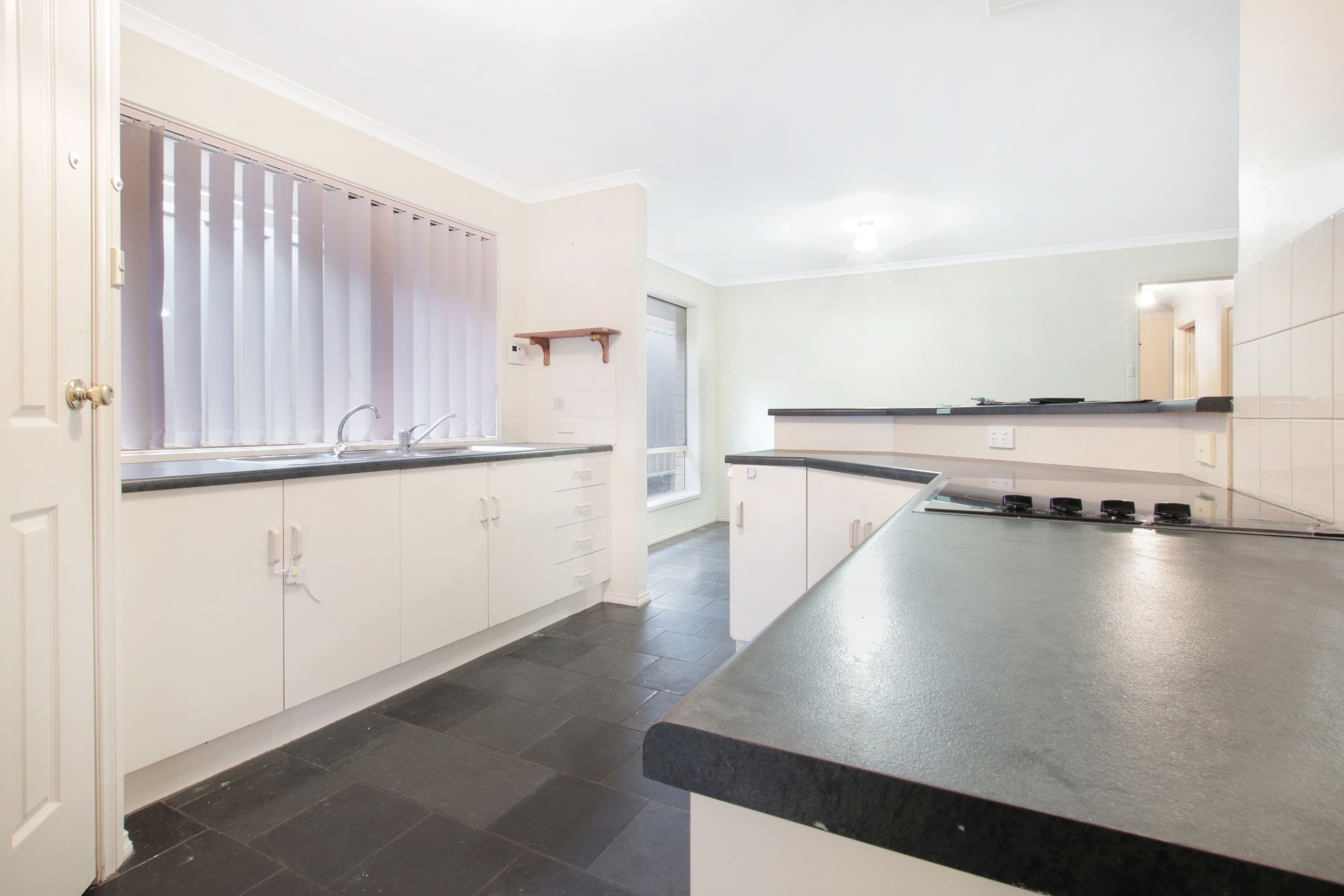 19 Sedgemoor Road, Craigmore SA 5114, Craigmore - Thumbnail 5