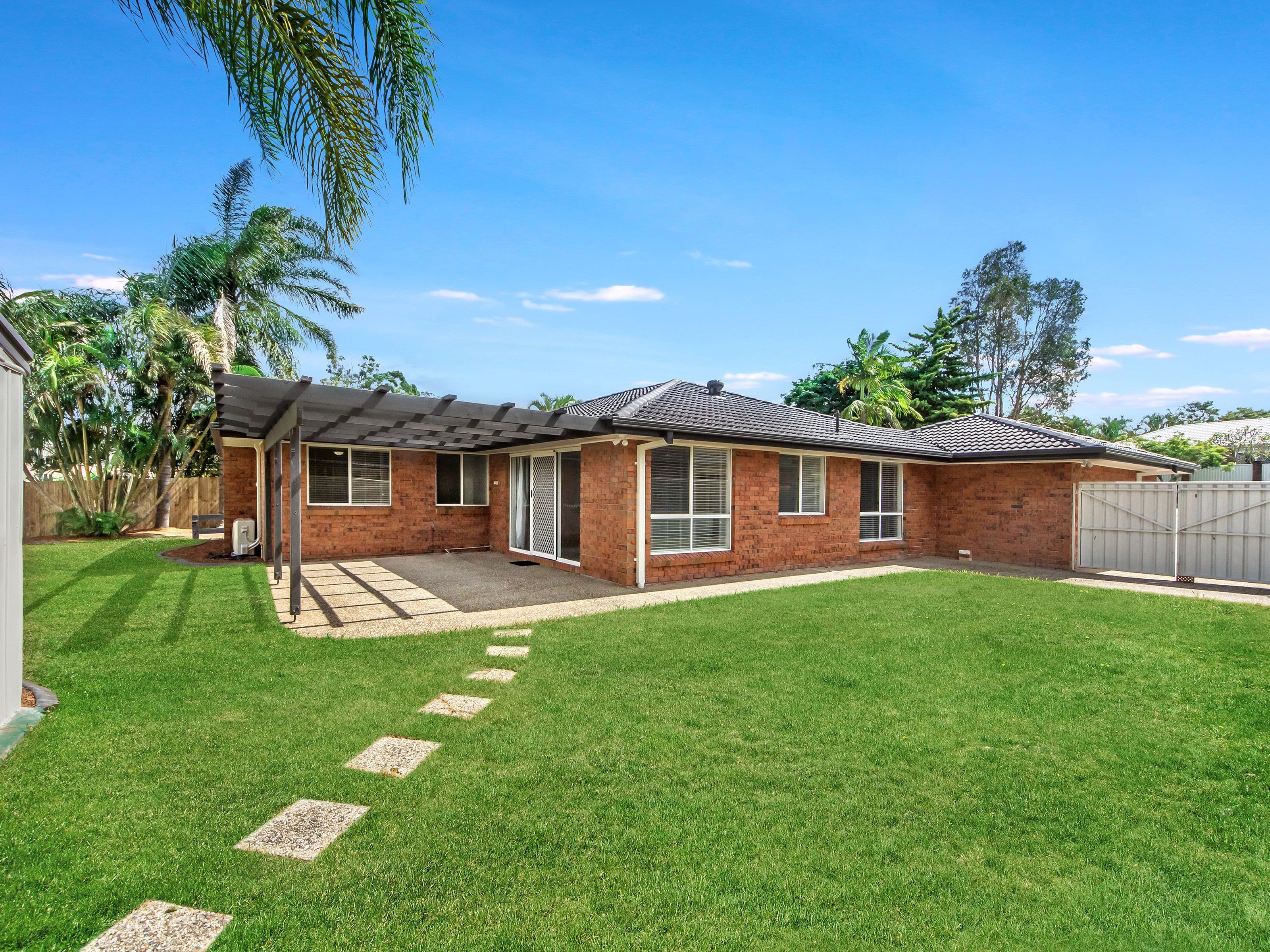 73 Henry Cotton Drive, Parkwood QLD 4214, Parkwood - Thumbnail 3