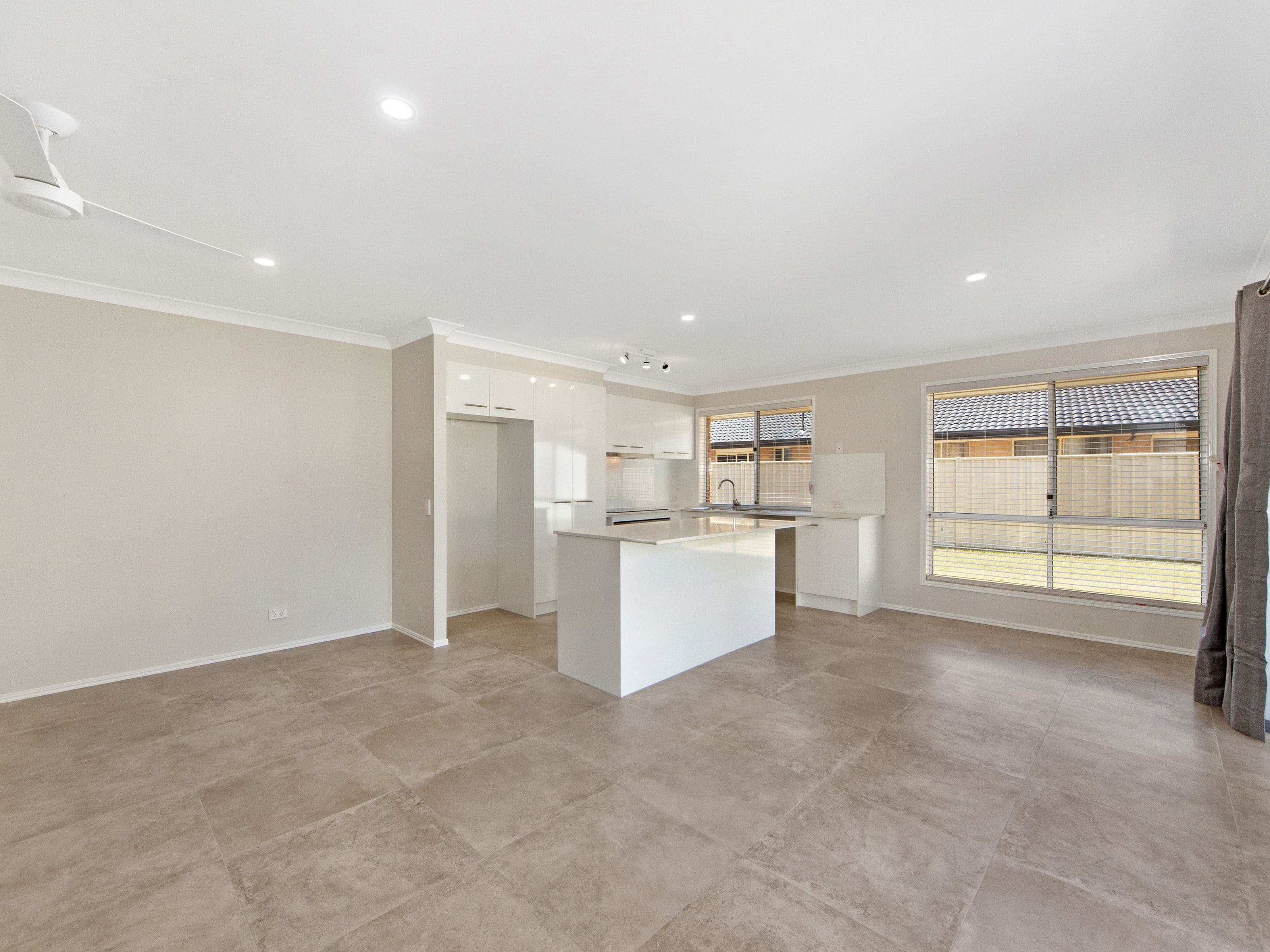 73 Henry Cotton Drive, Parkwood QLD 4214, Parkwood - Thumbnail 6