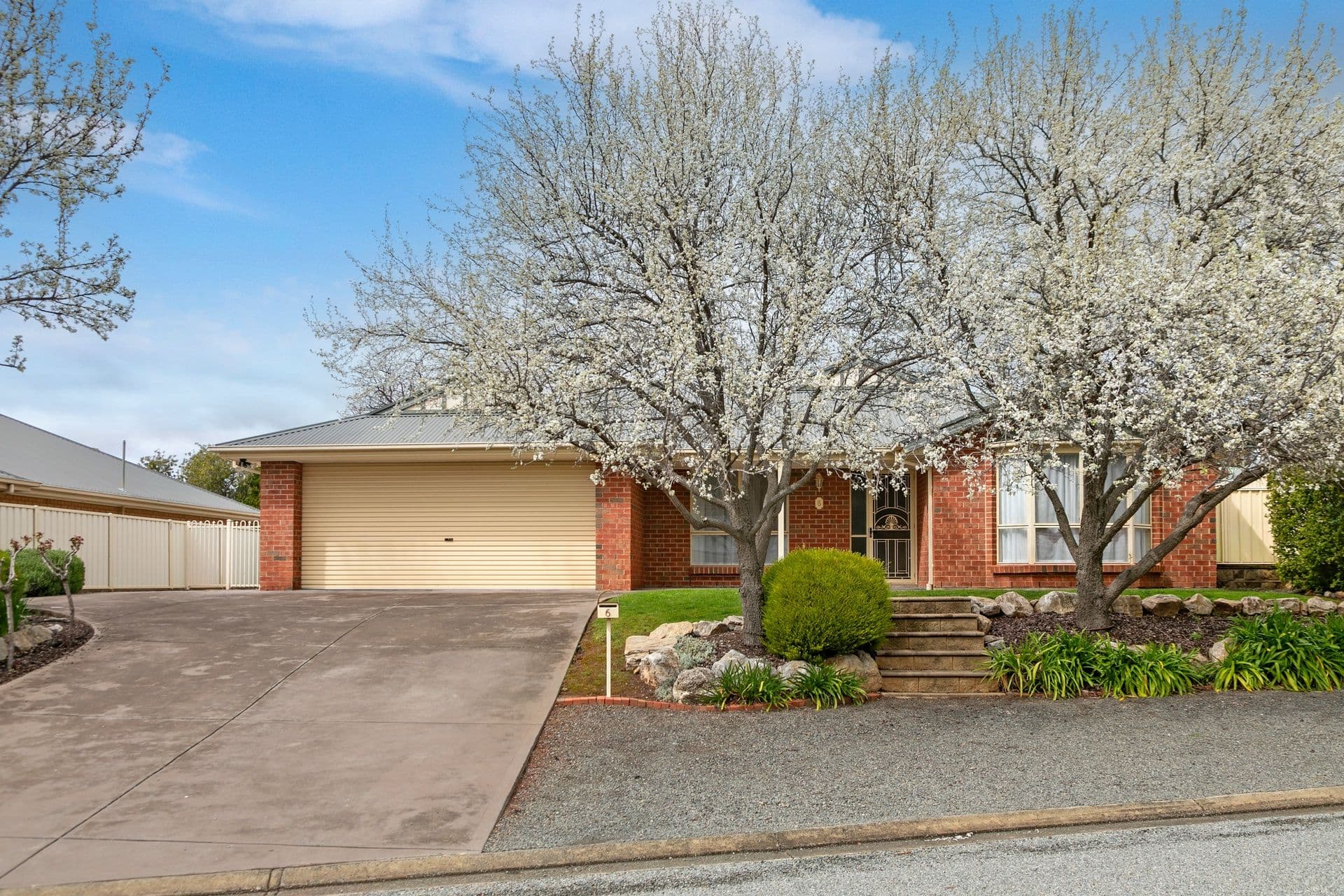 6 Rocky Glen Court, Clare SA 5453, Clare - Thumbnail 2