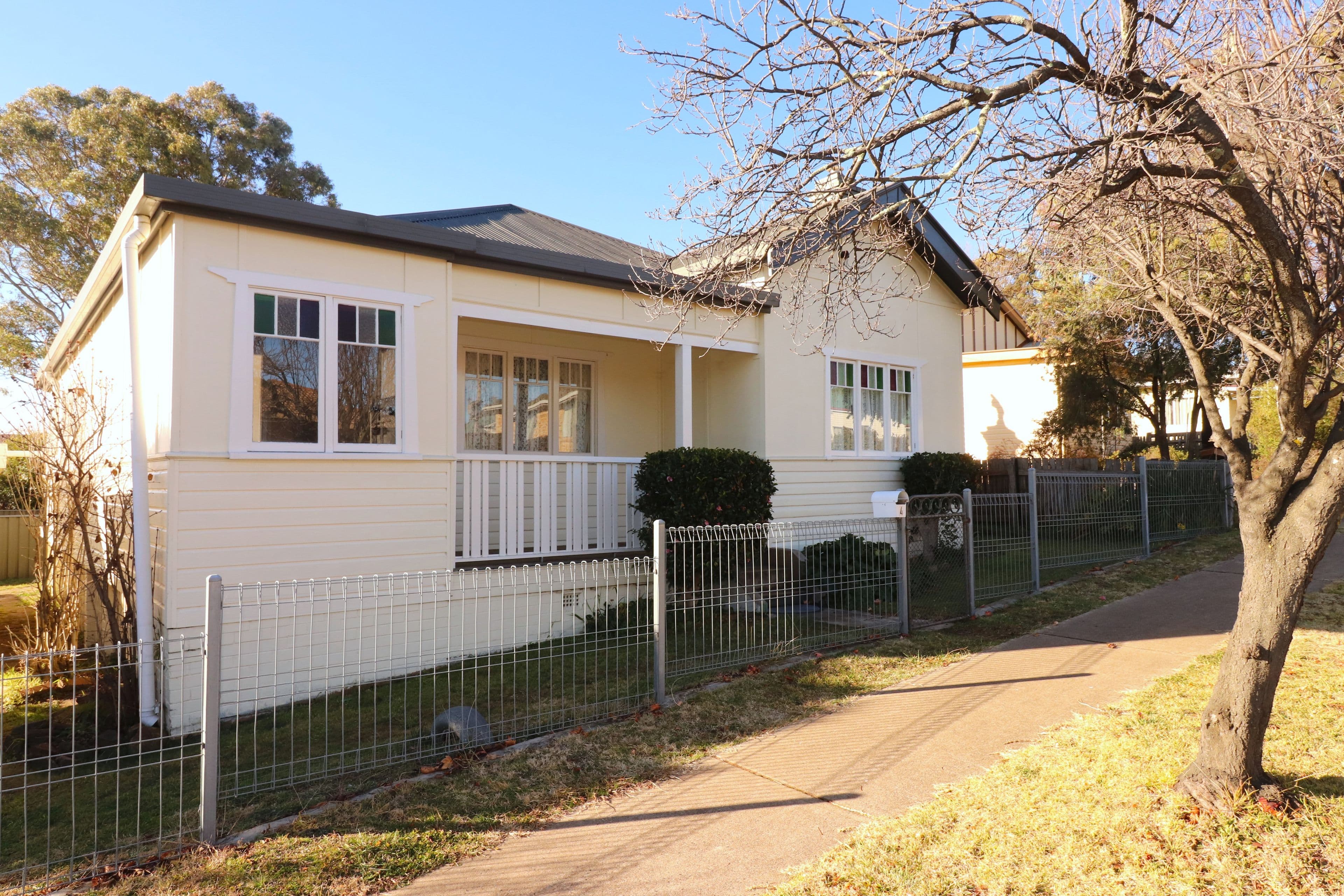 4 Glasson Street, Glen Innes NSW 2370, Glen Innes - Image 1