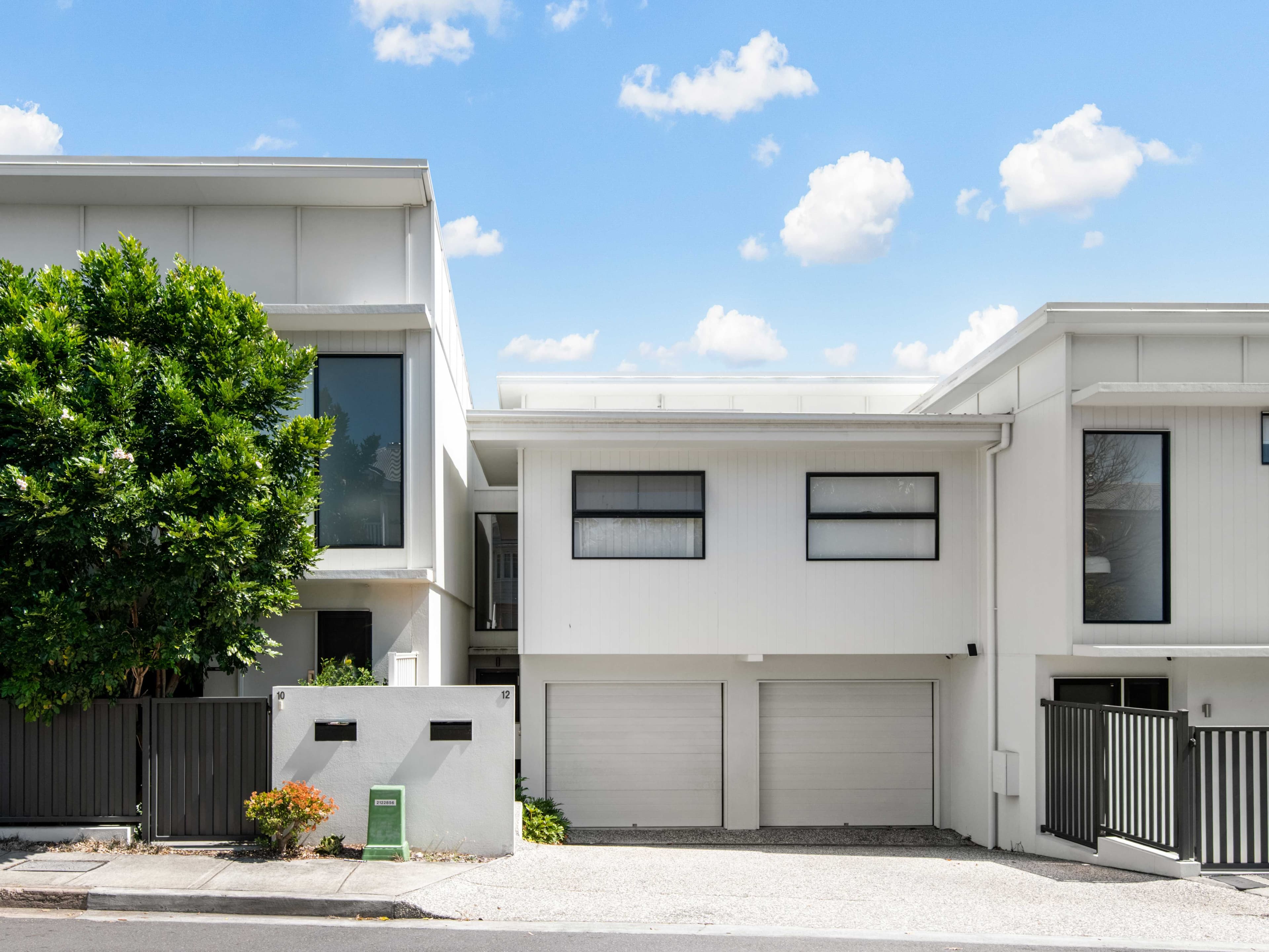 12 Gibson Lane, Morningside QLD 4170, Morningside - Thumbnail 2