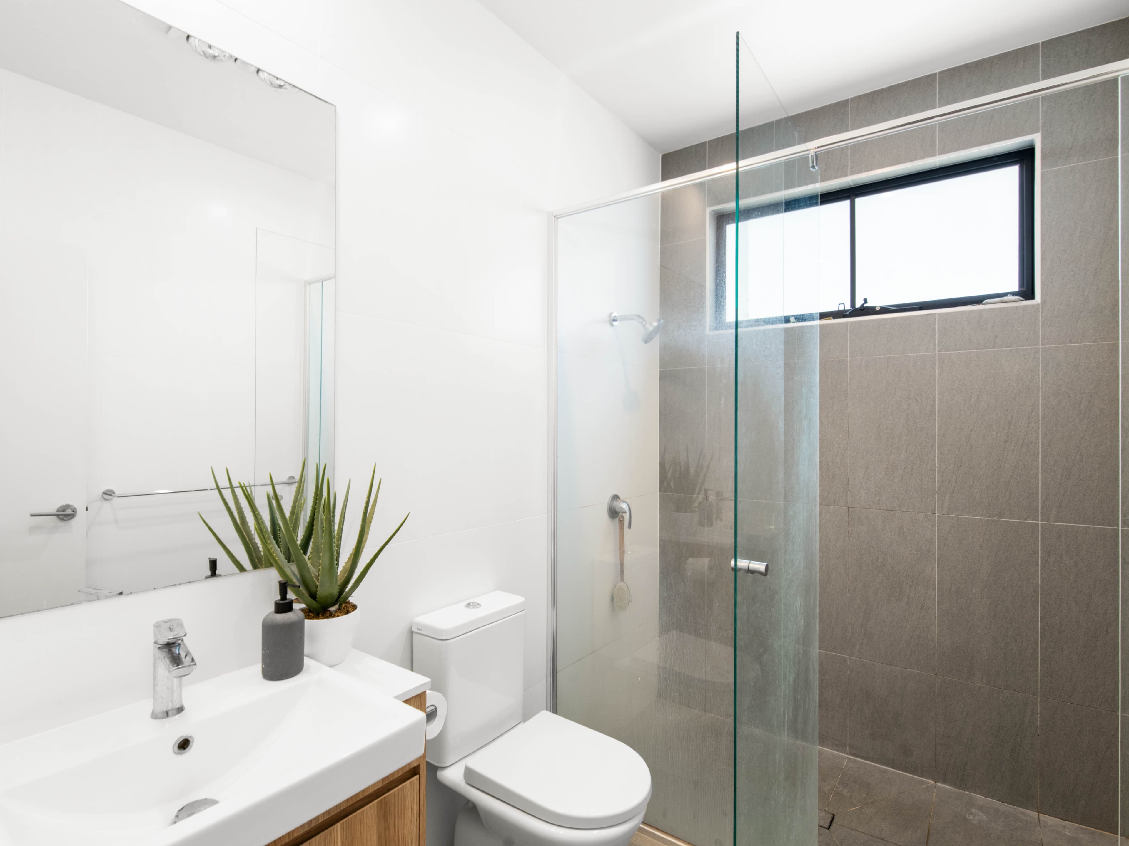 12 Gibson Lane, Morningside QLD 4170, Morningside - Thumbnail 5