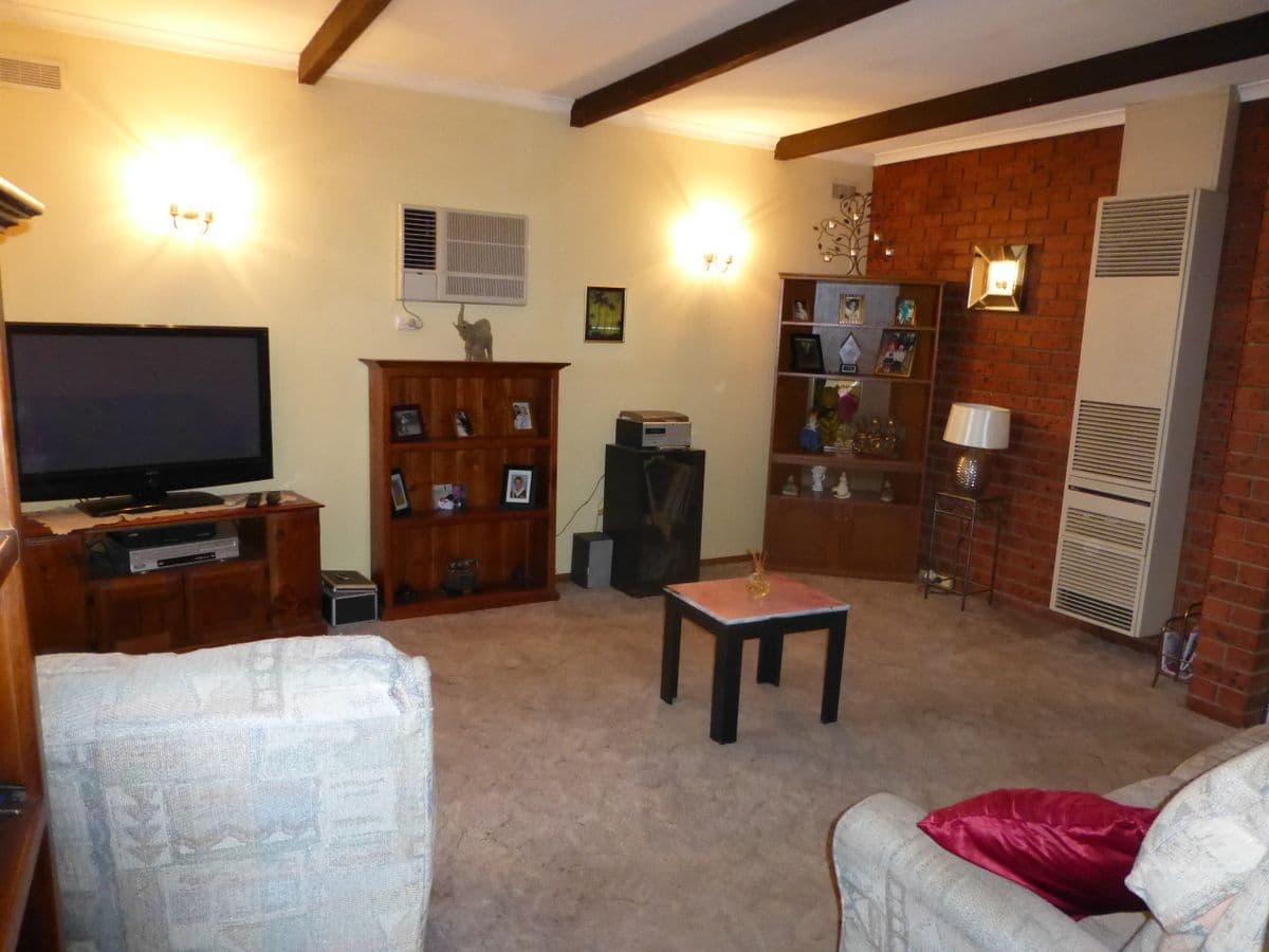 37 Shackell Street, ECHUCA VIC 3564, Echuca - Thumbnail 3