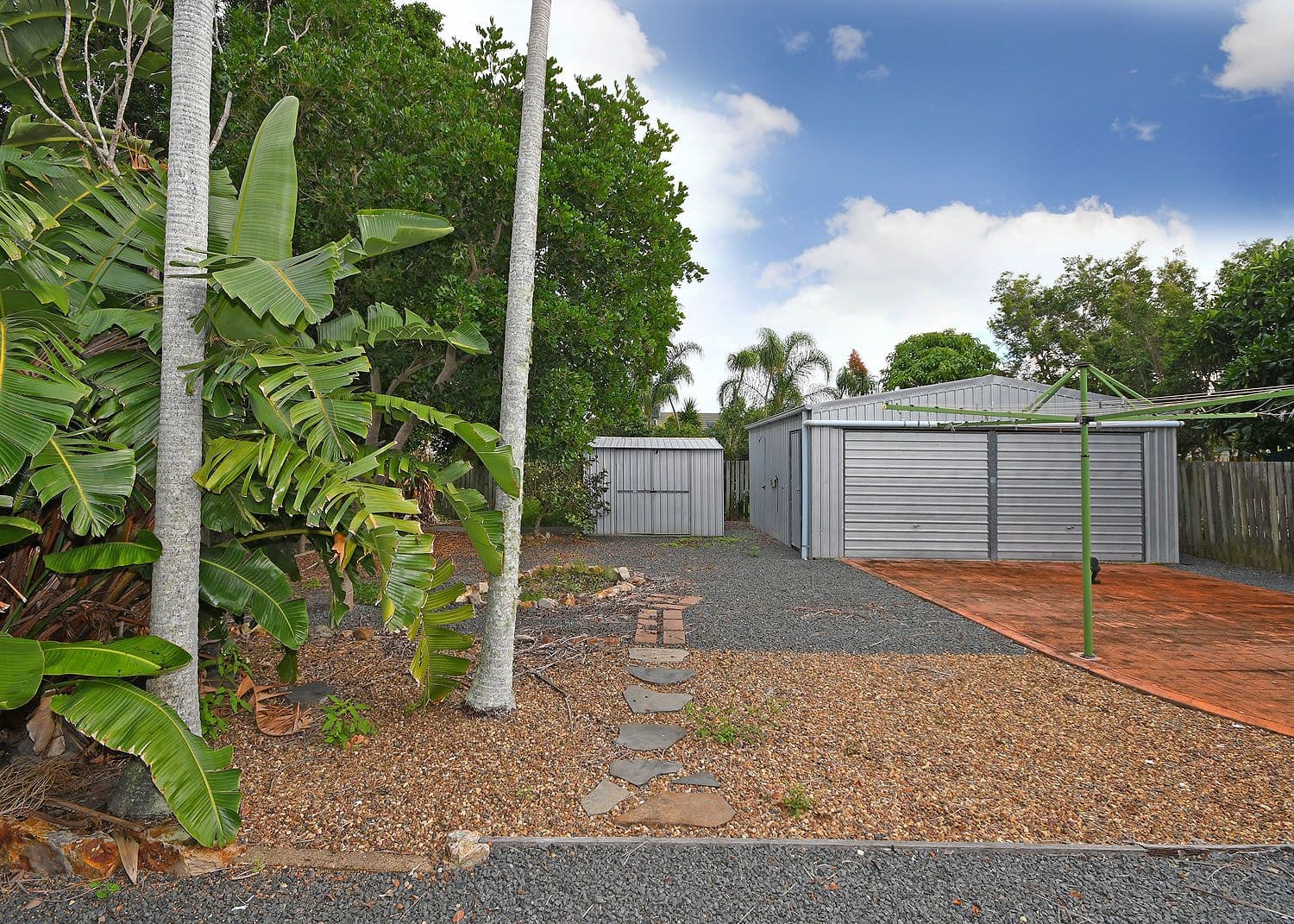 105 Limpus Street, Urangan QLD 4655, Urangan - Thumbnail 2