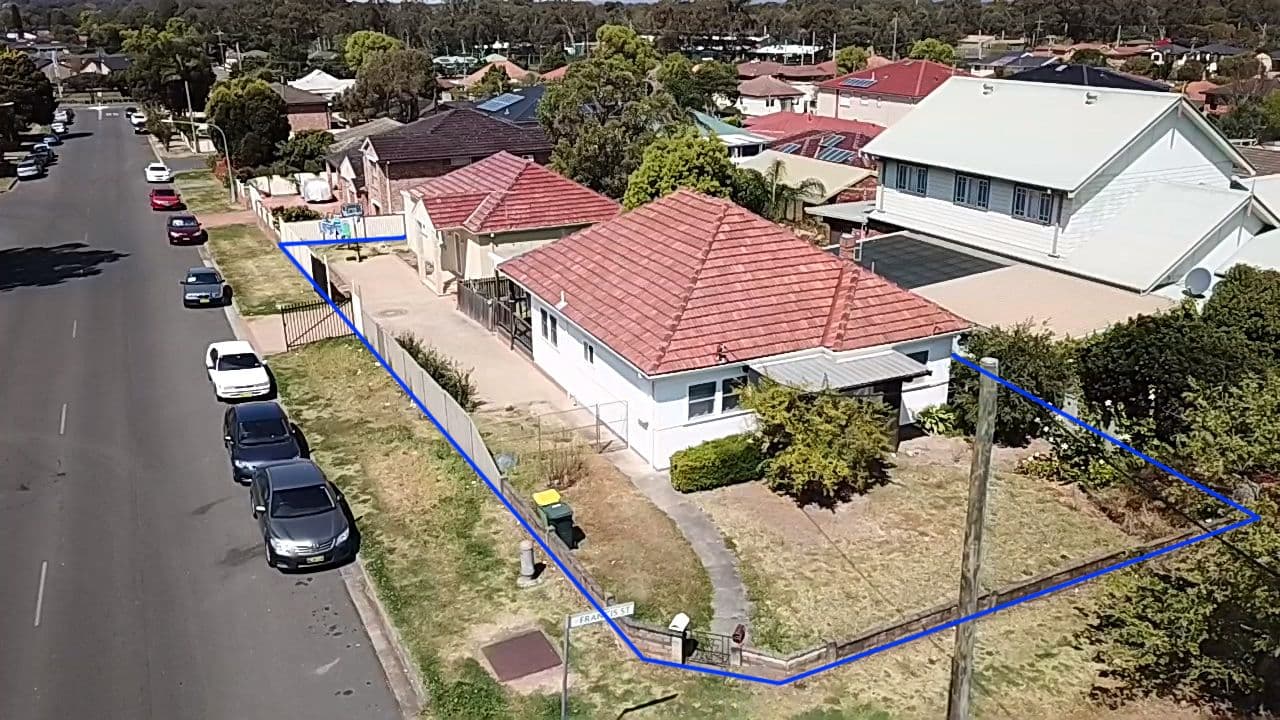 1 Francis Street, Fairfield - Thumbnail 2