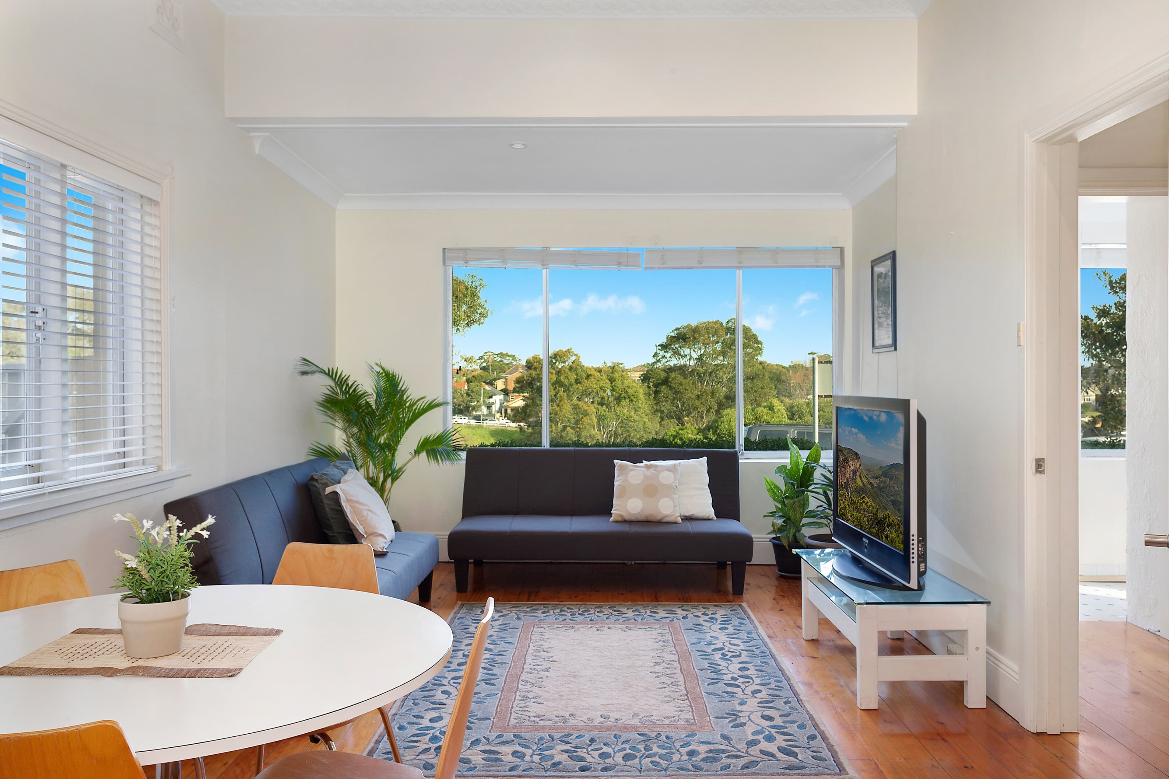 5 John Street, Queens Park - Image 1