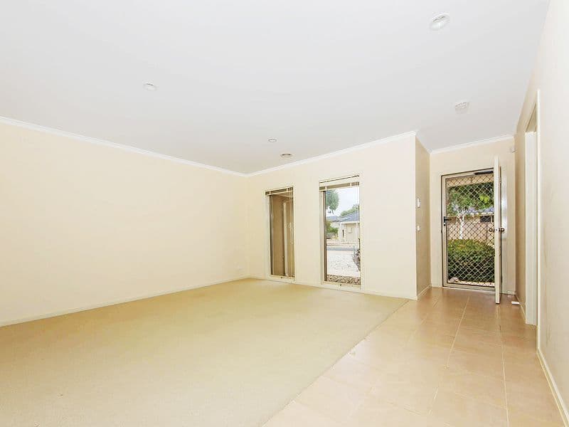 57 Monterey Bay Drive, Sanctuary Lakes VIC 3030, Sanctuary Lakes - Thumbnail 2