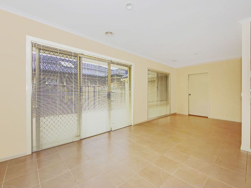 57 Monterey Bay Drive, Sanctuary Lakes VIC 3030, Sanctuary Lakes - Thumbnail 4