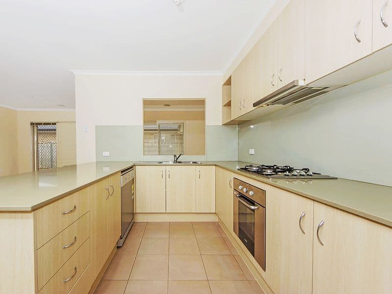 57 Monterey Bay Drive, Sanctuary Lakes VIC 3030, Sanctuary Lakes - Thumbnail 5