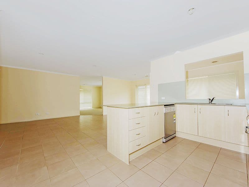 57 Monterey Bay Drive, Sanctuary Lakes VIC 3030, Sanctuary Lakes - Thumbnail 8