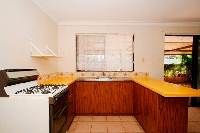 10 Dwyer Crescent, GOSNELLS WA 6110, Gosnells - Thumbnail 5
