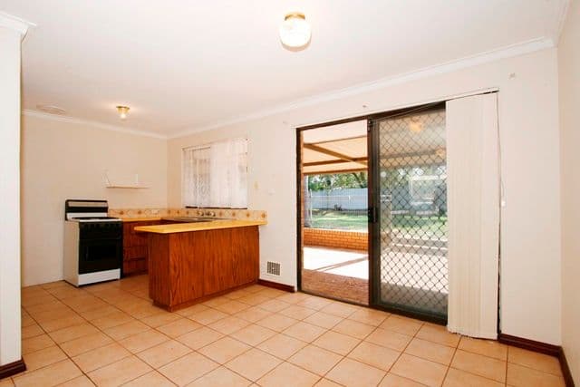 10 Dwyer Crescent, GOSNELLS WA 6110, Gosnells - Thumbnail 6