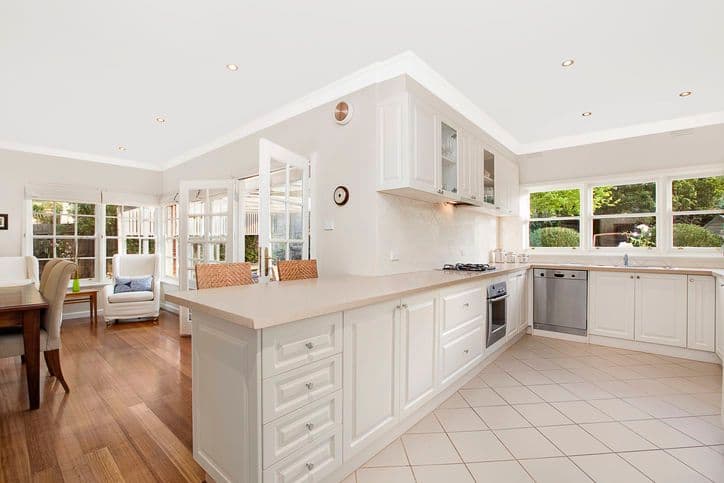 32 Caringal Avenue, DONCASTER VIC 3108, Doncaster - Thumbnail 2