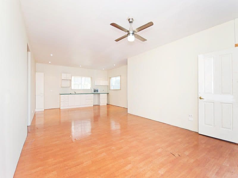 38 Brighton Terrace, SANDGATE QLD 4017, Sandgate - Thumbnail 2