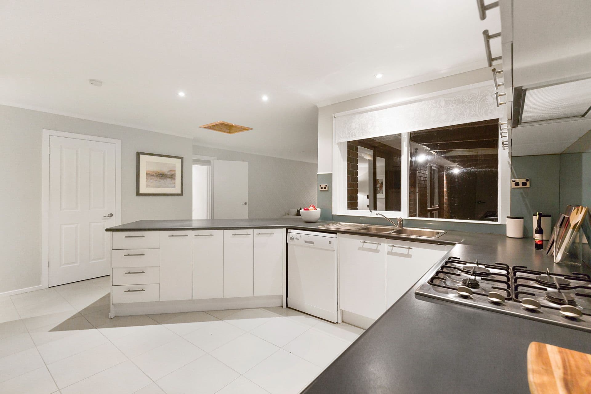 9 Finisterre Court, Frankston VIC 3199, Frankston - Thumbnail 4
