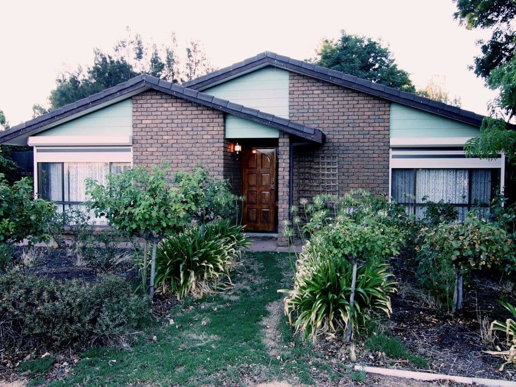 2 Hall Crescent, Loxton SA 5333, Loxton - Image 1