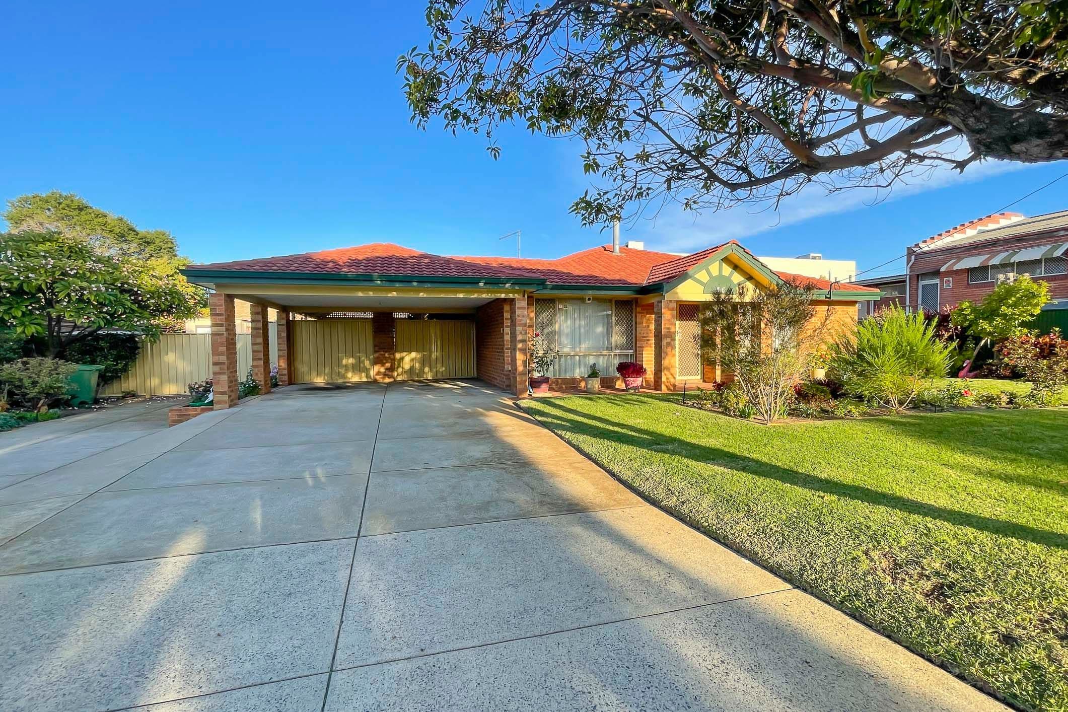 36 Laurie Street, Cloverdale WA 6105, Cloverdale - Image 1