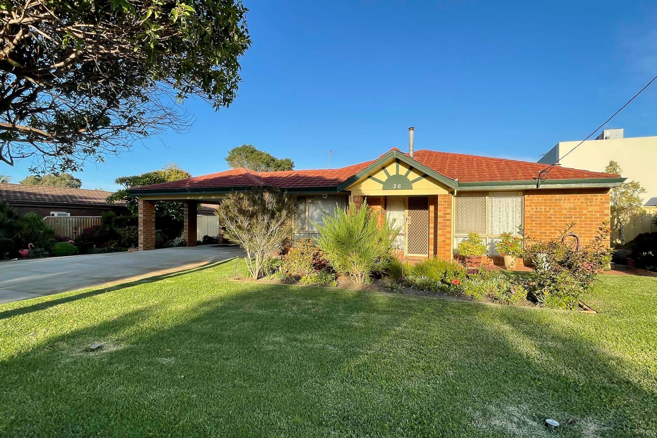 36 Laurie Street, Cloverdale WA 6105, Cloverdale - Thumbnail 2
