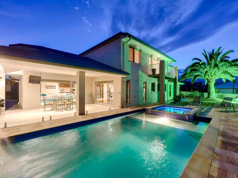 8 Cienna Place, BRIDGEMAN DOWNS QLD 4035, Bridgeman Downs - Thumbnail 2