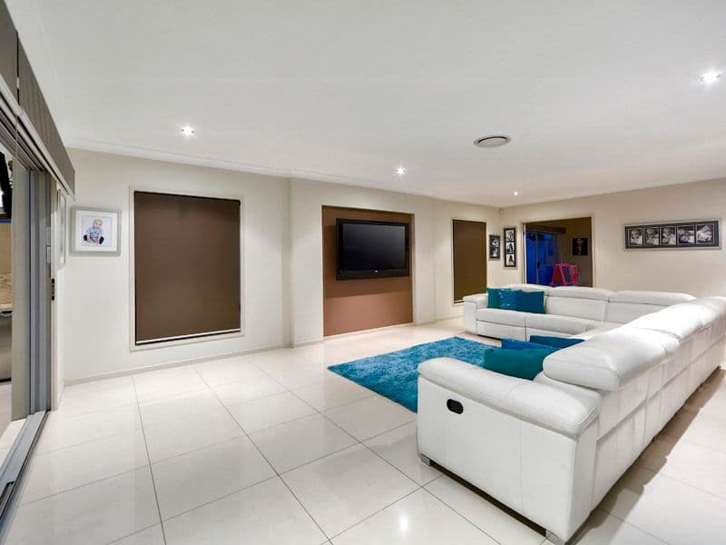 8 Cienna Place, BRIDGEMAN DOWNS QLD 4035, Bridgeman Downs - Thumbnail 6