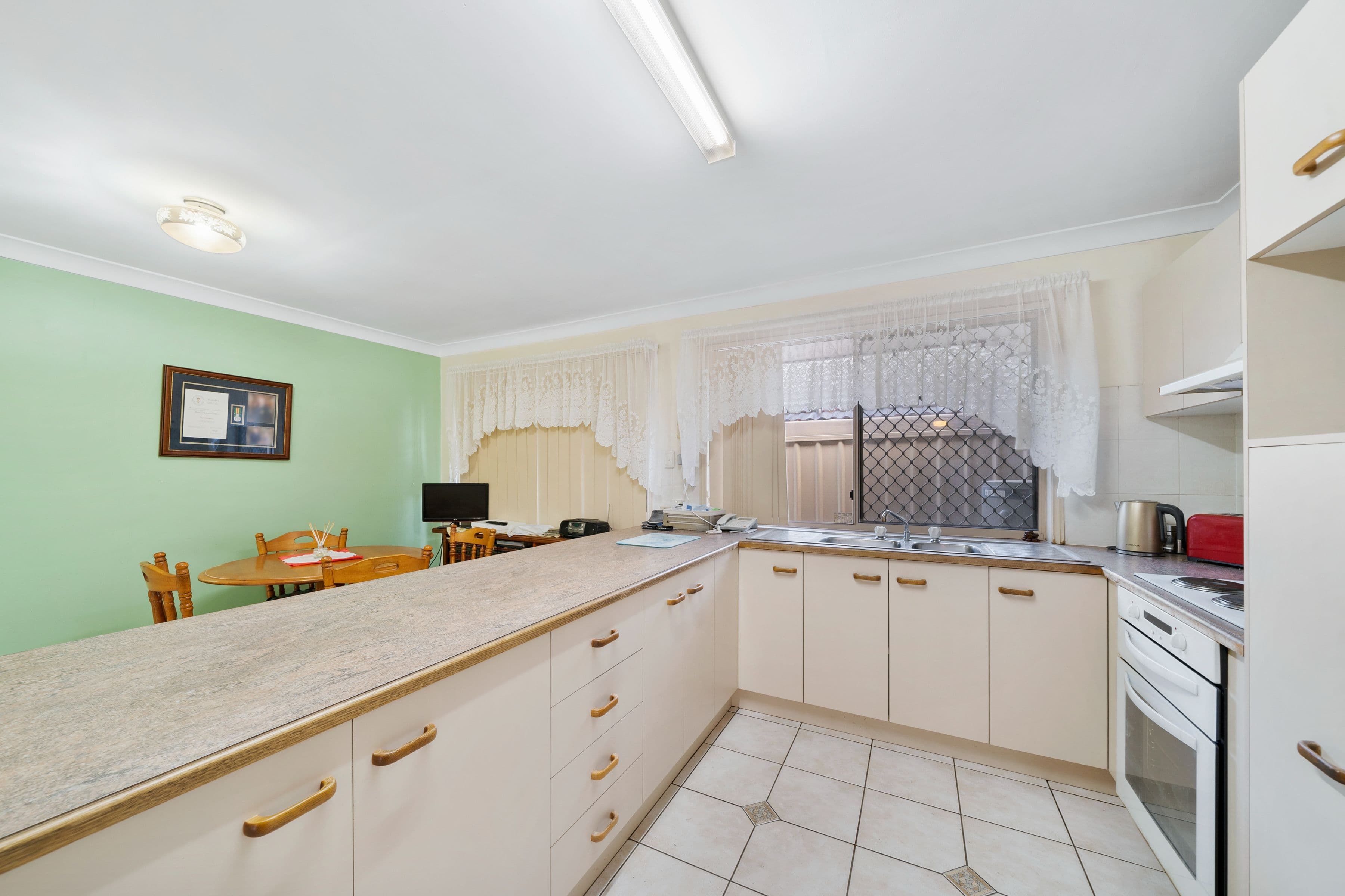 11 Stretton Court, Heritage Park QLD 4118, Heritage Park - Thumbnail 4