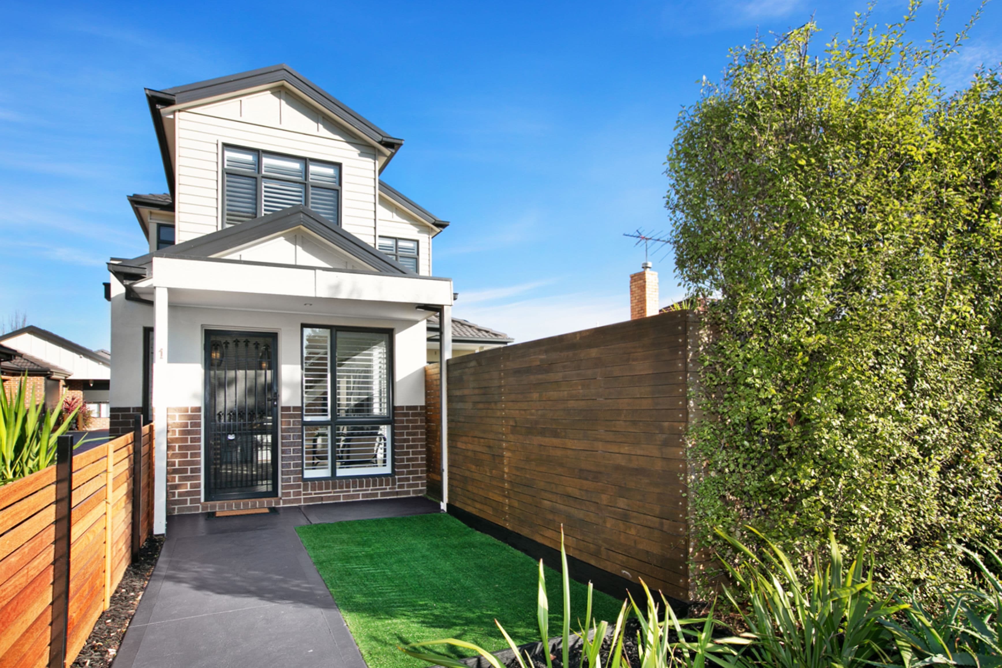76 Darebin Boulevard, Reservoir VIC 3073, Reservoir - Thumbnail 2