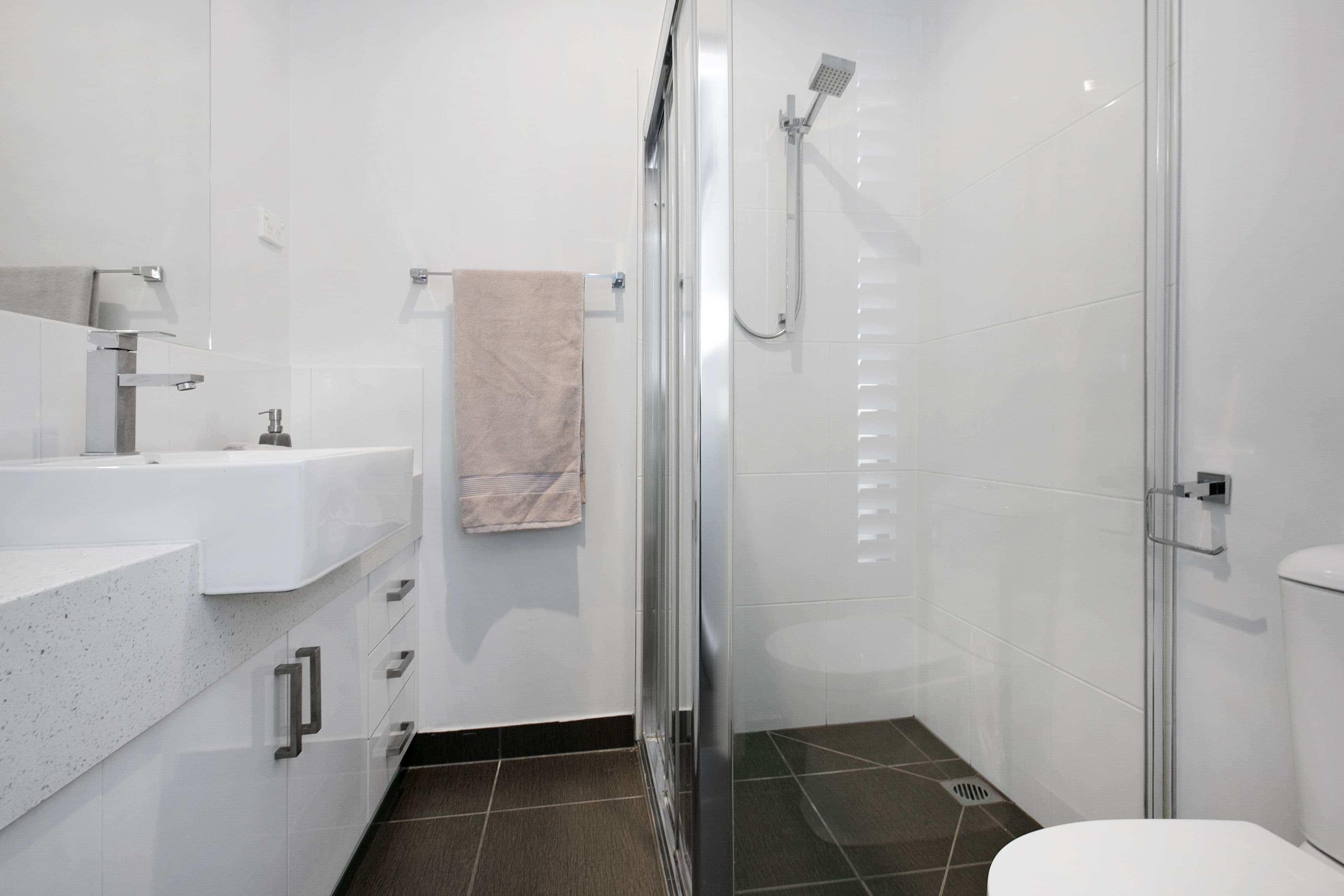 76 Darebin Boulevard, Reservoir VIC 3073, Reservoir - Thumbnail 8