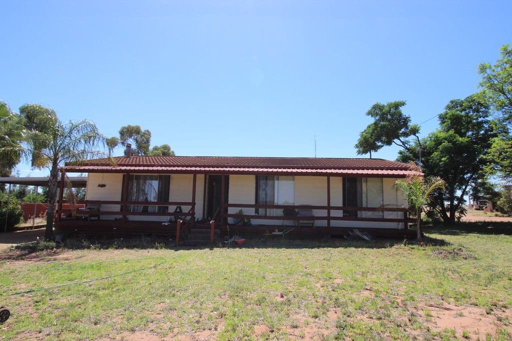 130 Hill Road, Waikerie SA 5330, Waikerie - Image 1