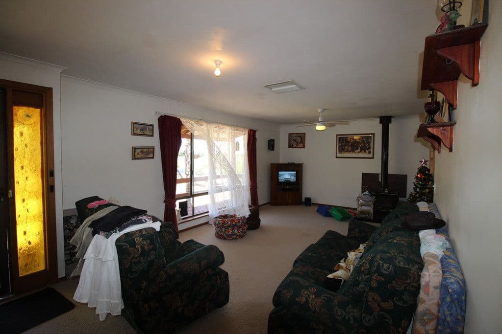 130 Hill Road, Waikerie SA 5330, Waikerie - Thumbnail 2