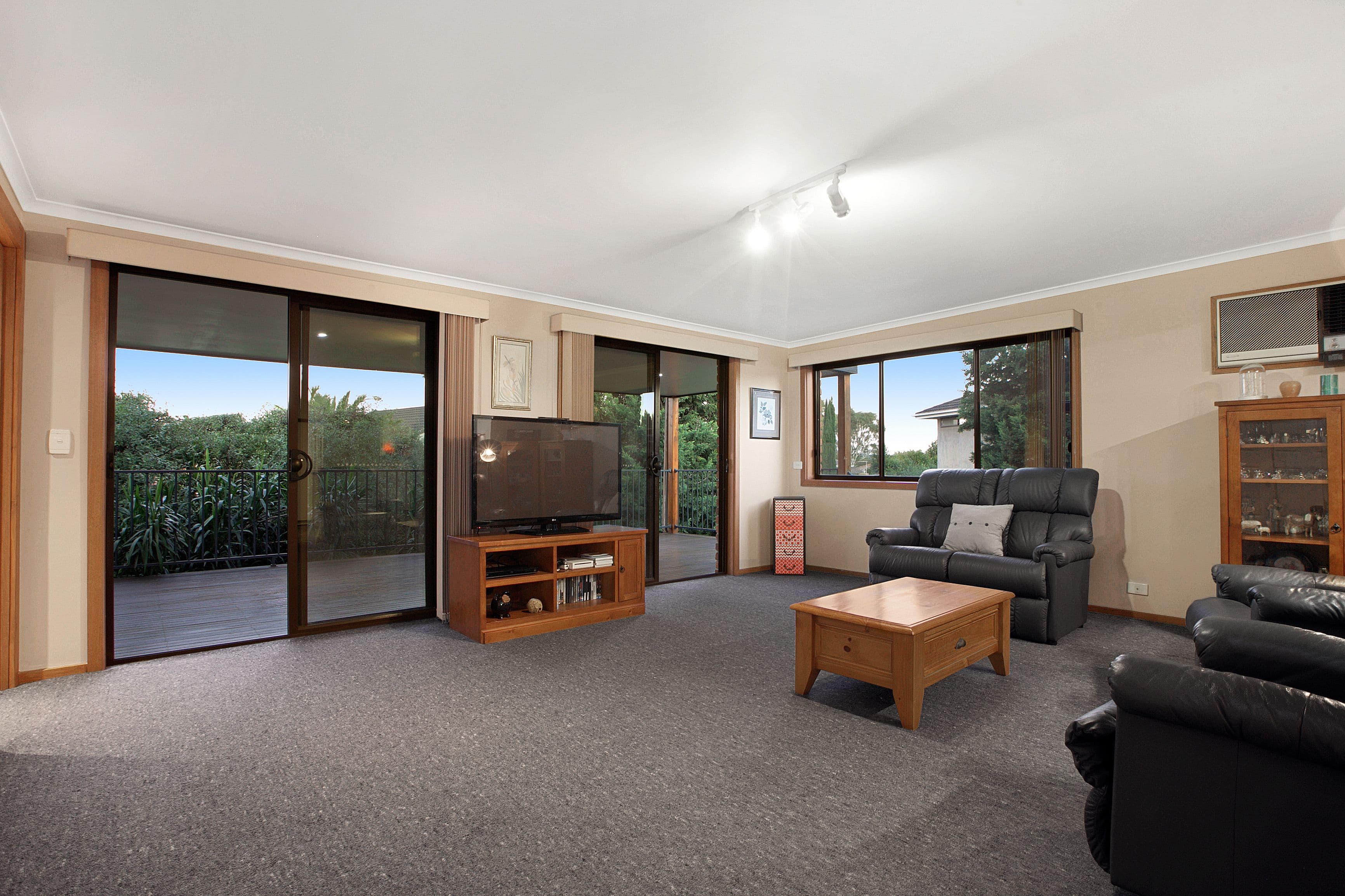 7 Wordsworth Court, Bundoora VIC 3083, Bundoora - Thumbnail 2
