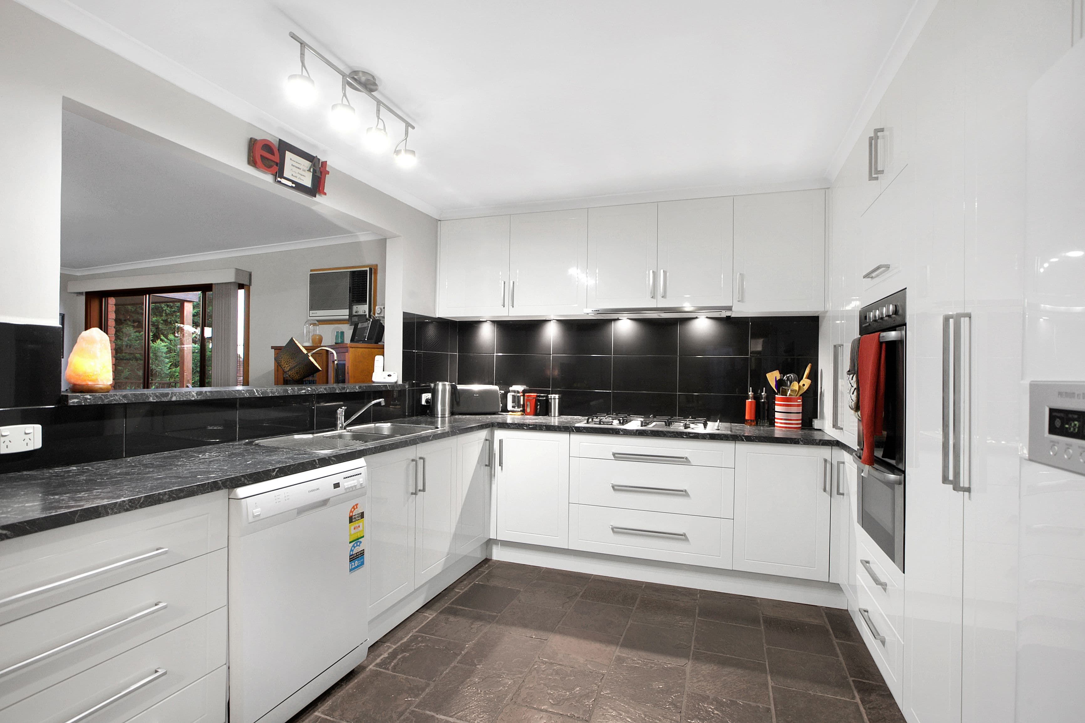 7 Wordsworth Court, Bundoora VIC 3083, Bundoora - Thumbnail 3