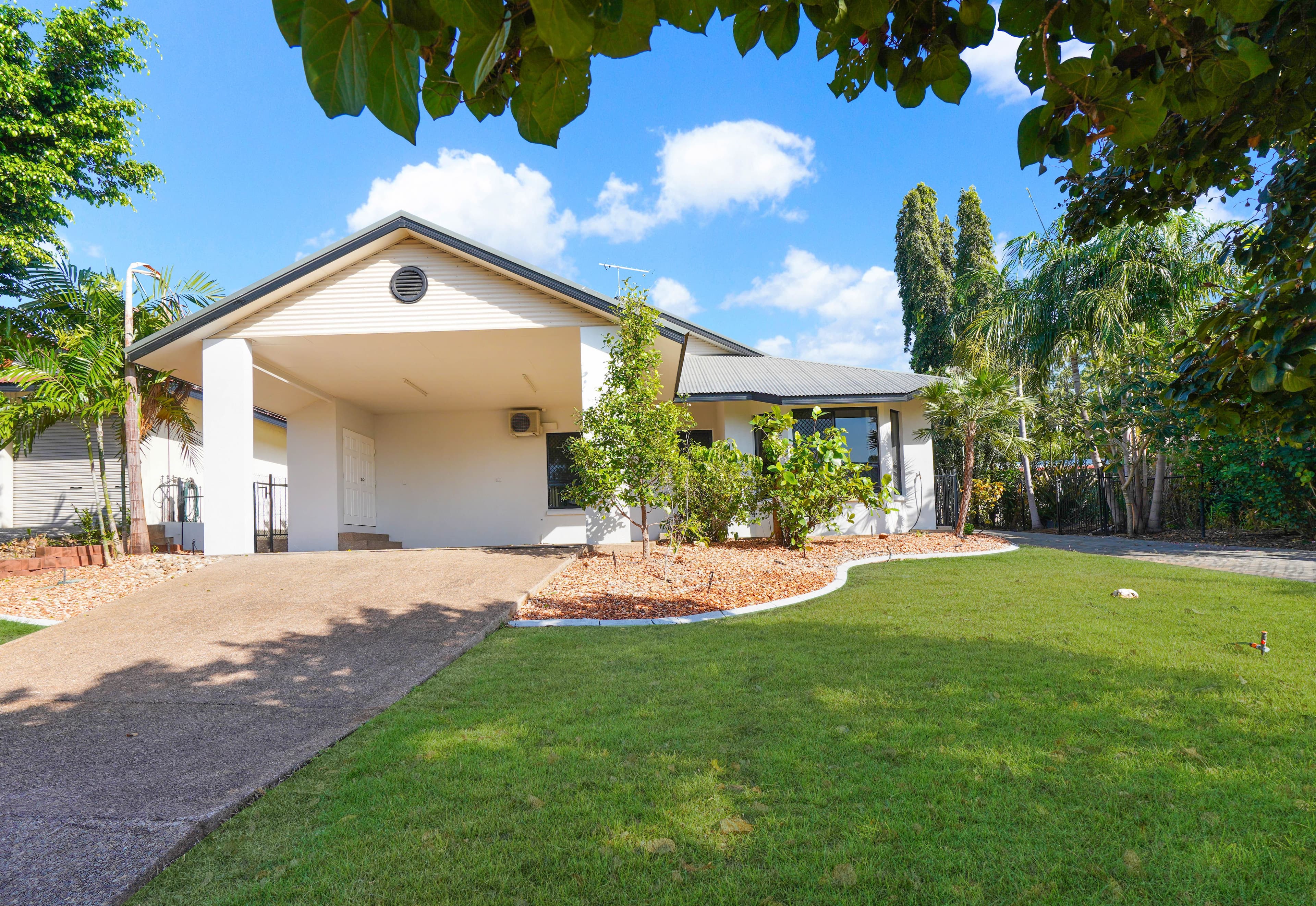 4 Yirra Crescent, Rosebery NT 0832, Rosebery - Thumbnail 4