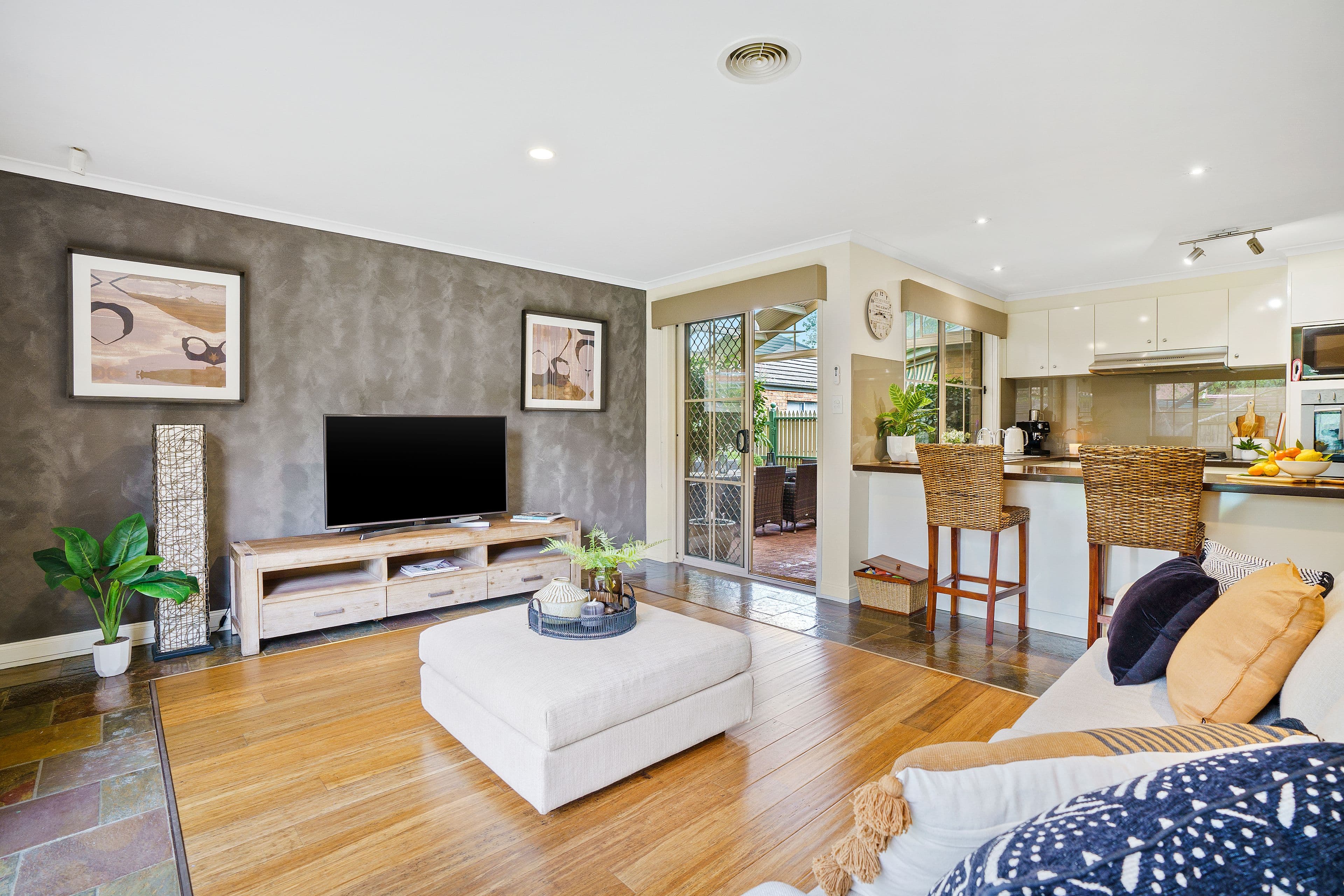 427 Dandelion Drive, Rowville VIC 3178, Rowville - Thumbnail 4