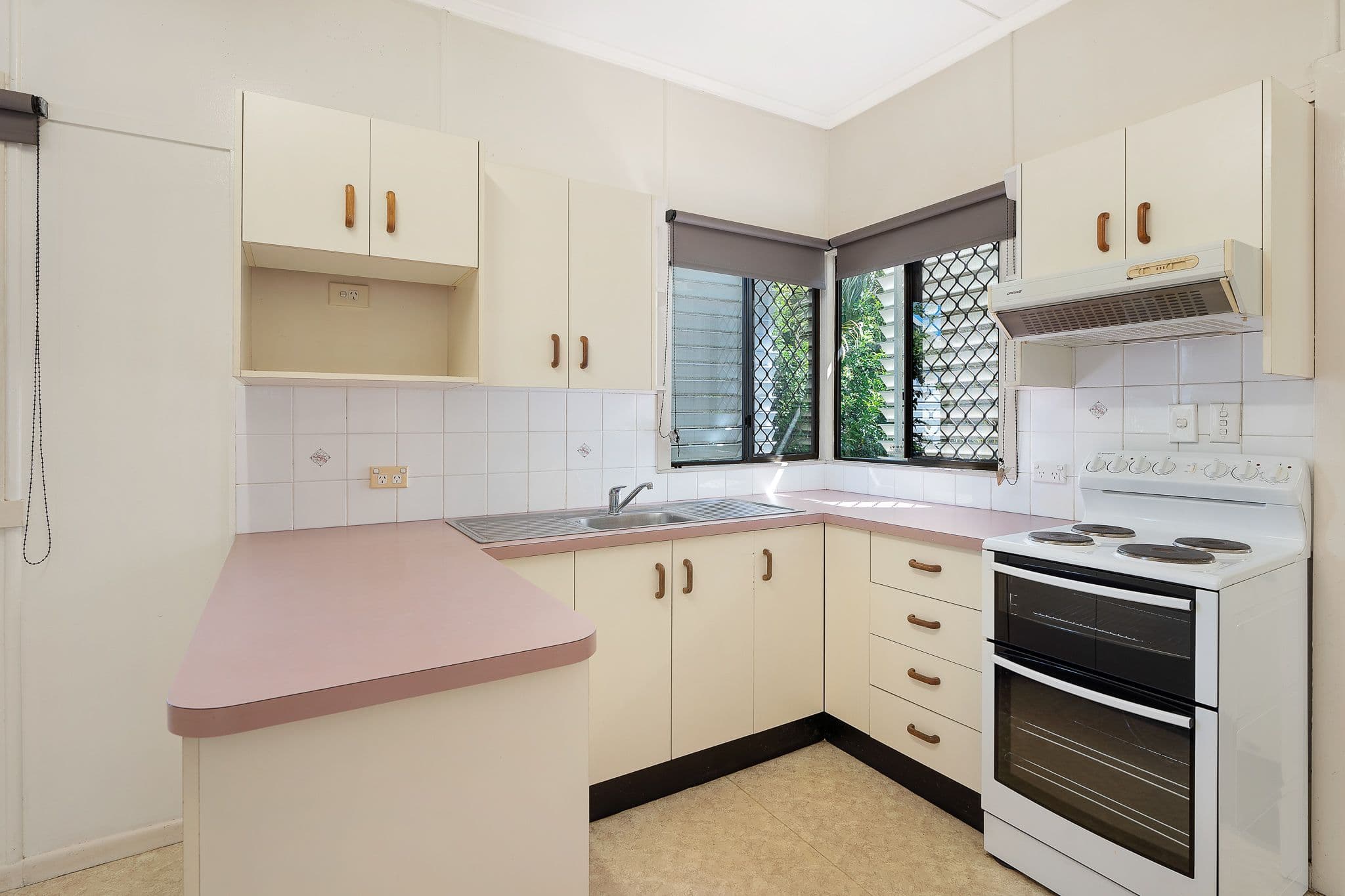 49 Elizabeth Avenue, Clontarf QLD 4019, Clontarf - Thumbnail 4