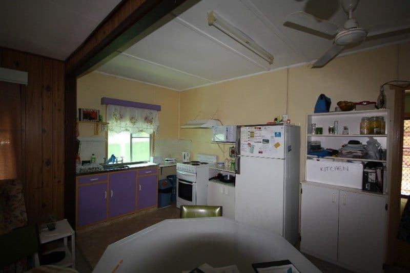52 Stewart Avenue, WARWICK QLD 4370, Warwick - Thumbnail 6