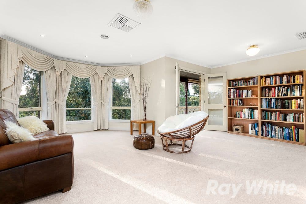 35 Bunker Crescent, Glen Waverley VIC 3150, Glen Waverley - Thumbnail 6