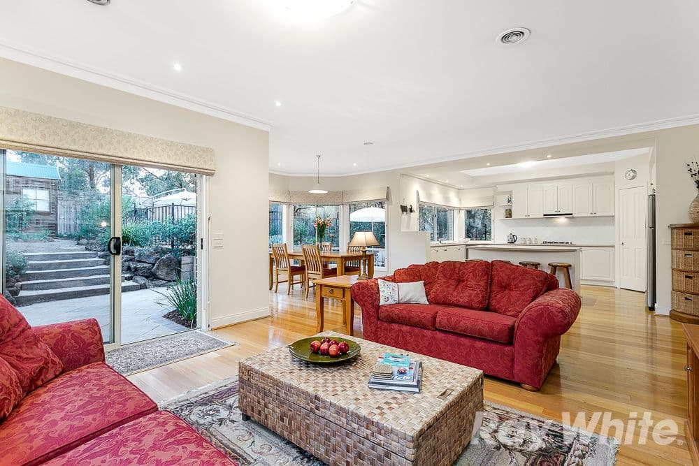 35 Bunker Crescent, Glen Waverley VIC 3150, Glen Waverley - Thumbnail 8