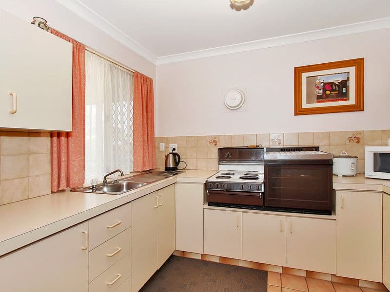  24 Southdown Place, THORNLIE WA 6108, Thornlie - Image 1