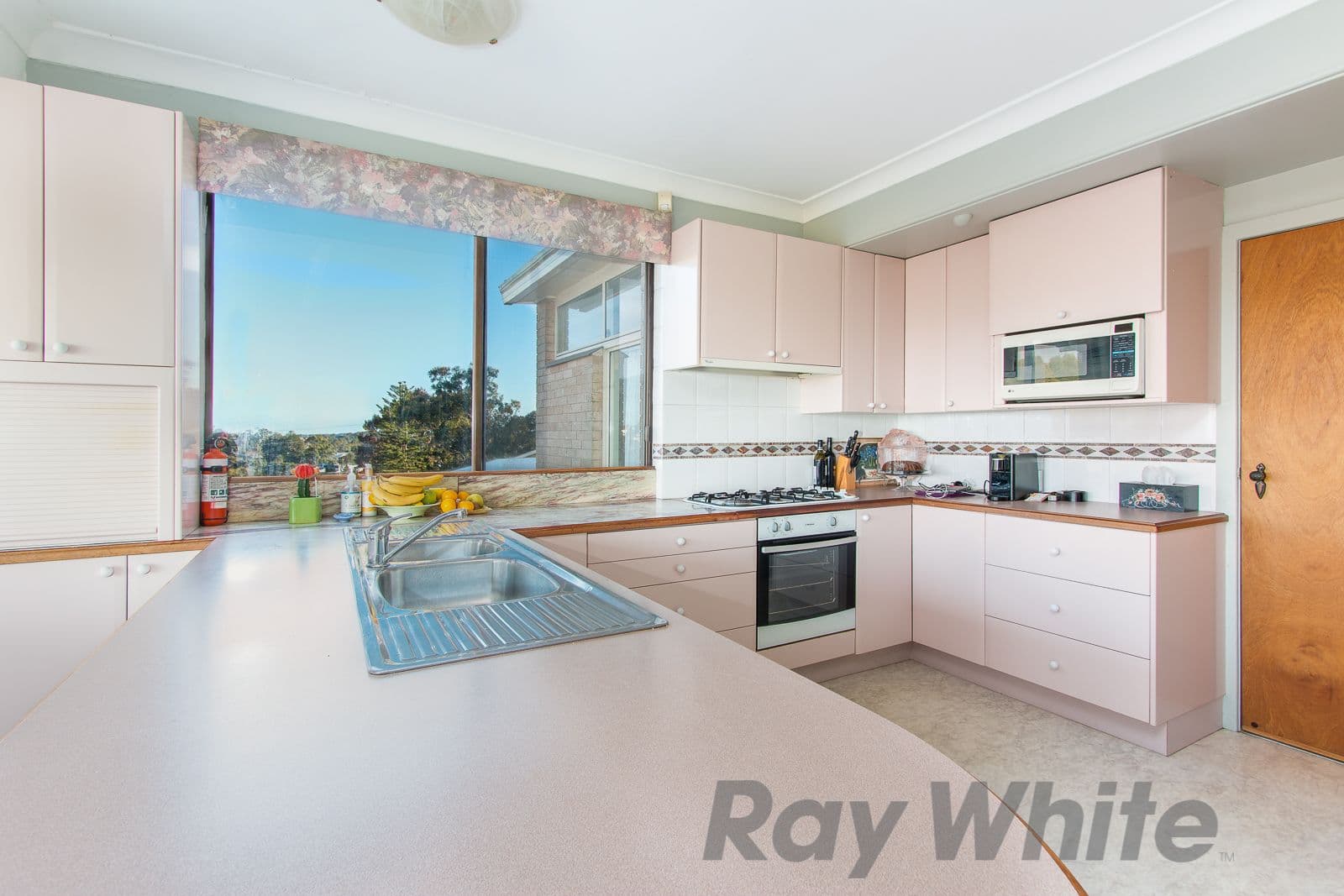 222 Charlestown Road, Charlestown - Thumbnail 3