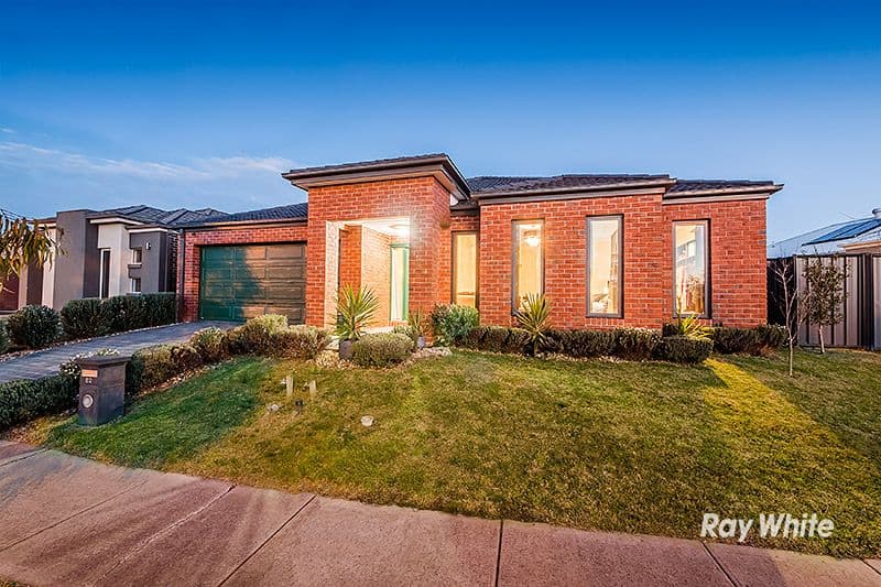 82 Heather Grove, Clyde North VIC 3978, Clyde North - Image 1
