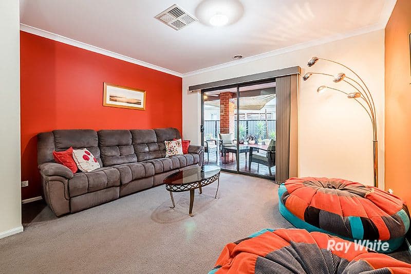 82 Heather Grove, Clyde North VIC 3978, Clyde North - Thumbnail 2