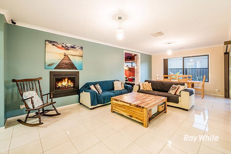 82 Heather Grove, Clyde North VIC 3978, Clyde North - Thumbnail 5