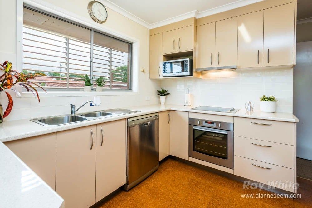 6 Veivers Street, MACGREGOR QLD 4109, Macgregor - Image 1