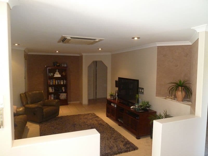 14 Dundee Court, BEACONSFIELD QLD 4740, Beaconsfield - Thumbnail 2