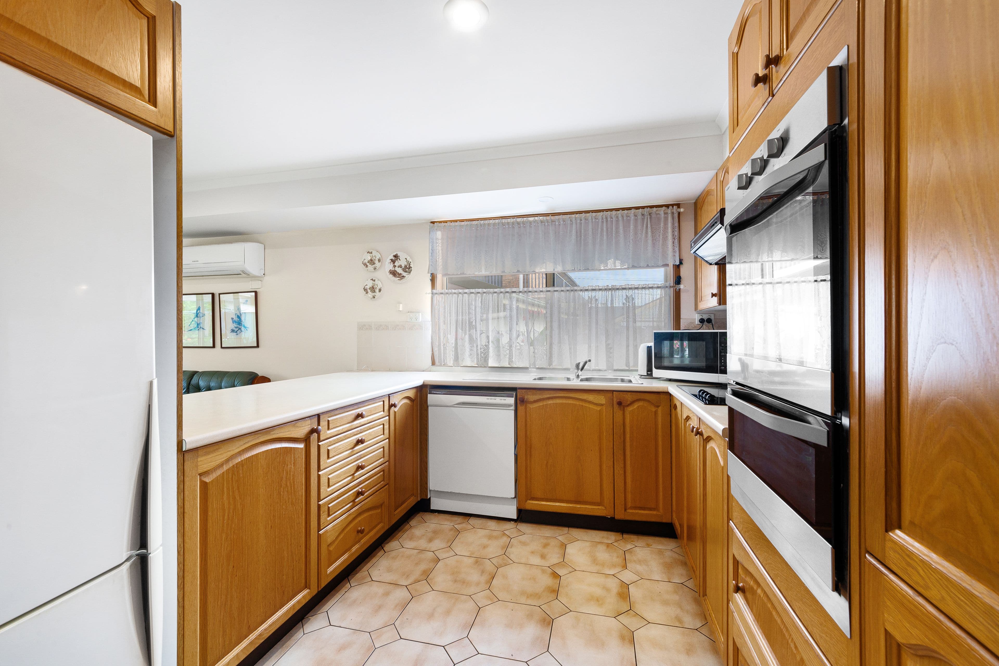 1a The Crescent, Blue Bay NSW 2261, Blue Bay - Thumbnail 4