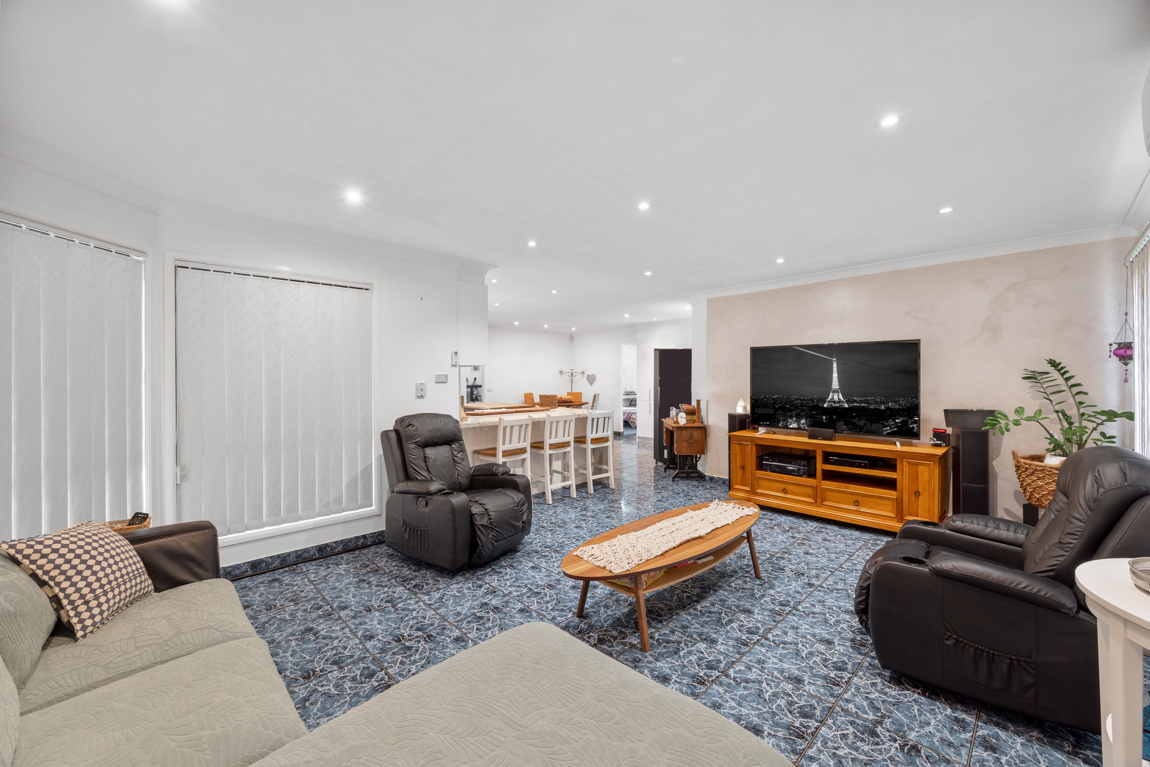 3 Thisbe Place, Rosemeadow NSW 2560, Rosemeadow - Thumbnail 5